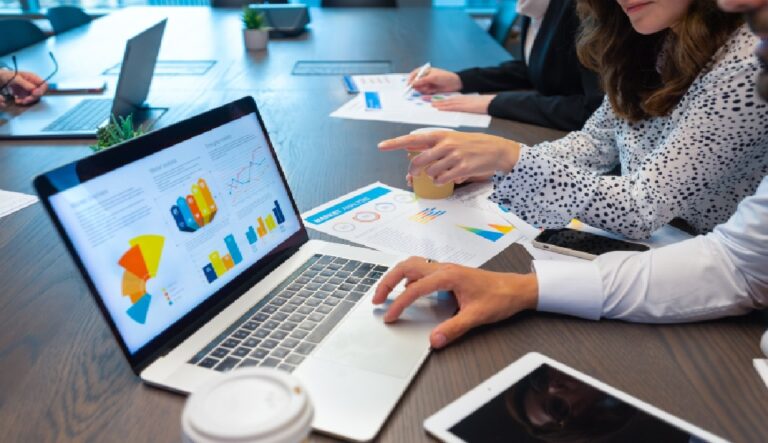 Navigating Public Relations in a Digital World